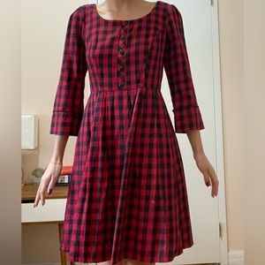 Plaid cute 50s style dress. Size 4, Brand is Birds of North America.